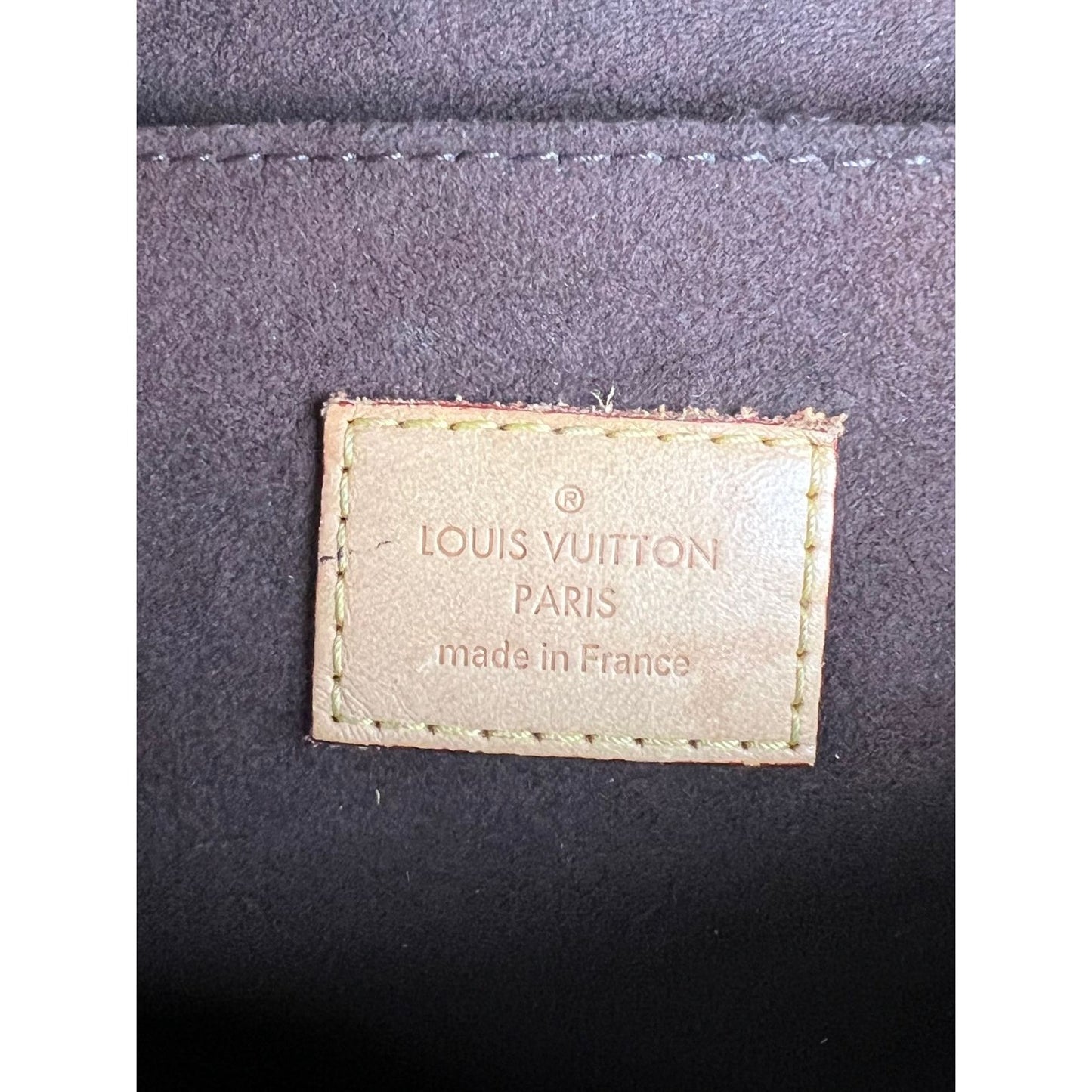 
                  
                    Louis Vuitton Pochette Metis Monogram Messenger Crossbody Bag
                  
                