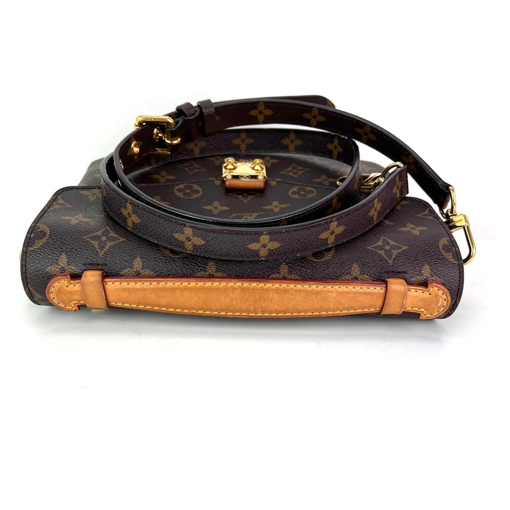 
                  
                    Louis Vuitton Pochette Metis Monogram Messenger Crossbody Bag
                  
                