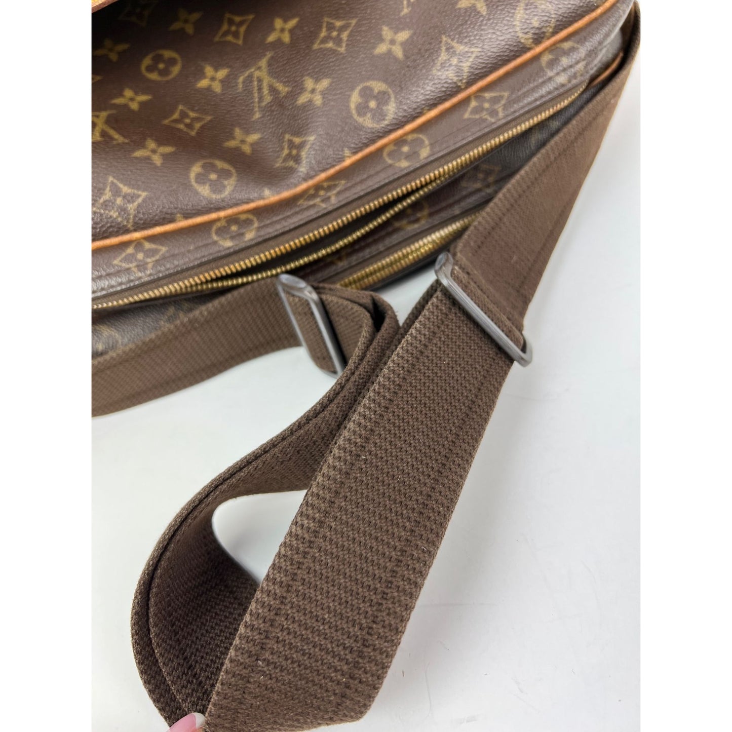 
                  
                    Louis Vuitton Reporter GM Monogram Crossbody Messenger Travel Bag
                  
                