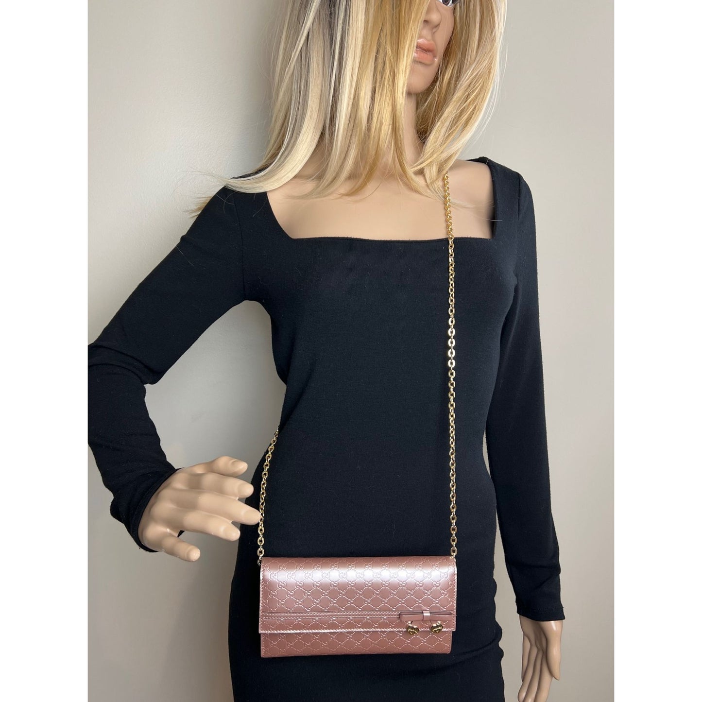 
                  
                    Gucci Mayfair Guccissima Continental Metallic Pink Leather Wallet
                  
                