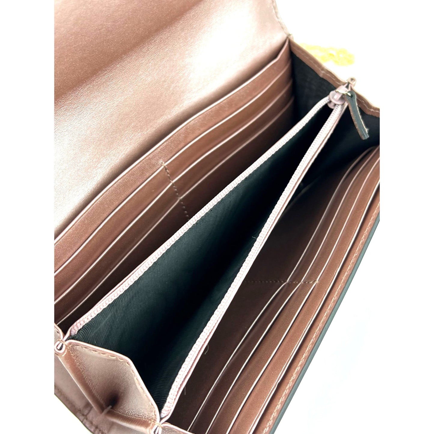 
                  
                    Gucci Mayfair Guccissima Continental Metallic Pink Leather Wallet
                  
                