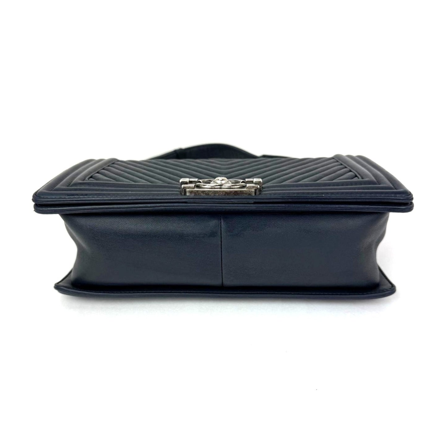 
                  
                    CHANEL Lambskin Chevron Quilted Medium Boy Flap Navy Blue Shoulder Bag
                  
                