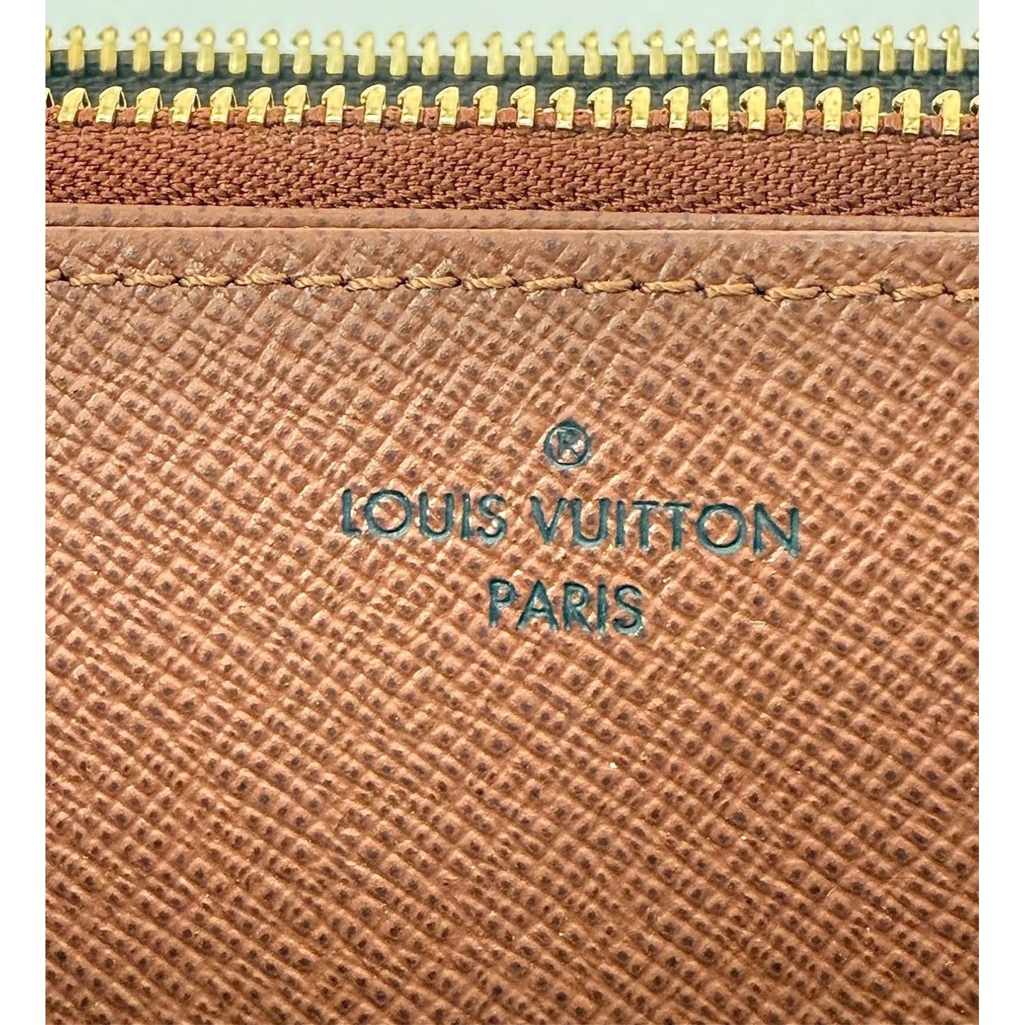 
                  
                    LOUIS VUITTON  Zippy Monogram Leather Wallet Clutch
                  
                