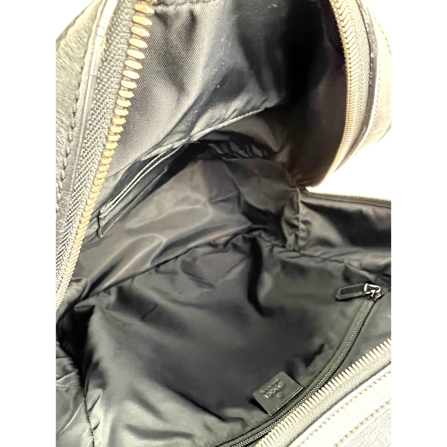 
                  
                    Gucci GG Supreme Medium Day Gray Black Backpack
                  
                