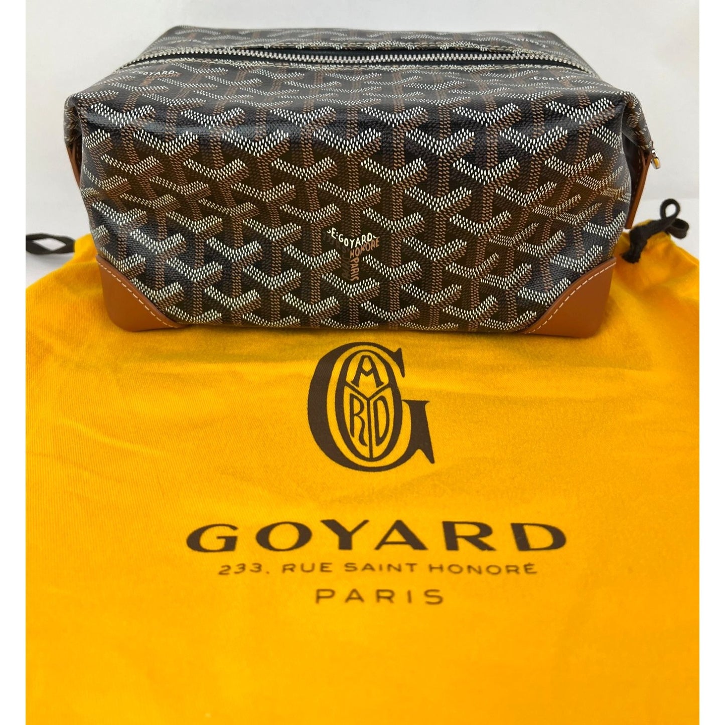 
                  
                    Goyard Goyardine Boeing 25 Trousse De Toilette Black Case Ebay Live
                  
                