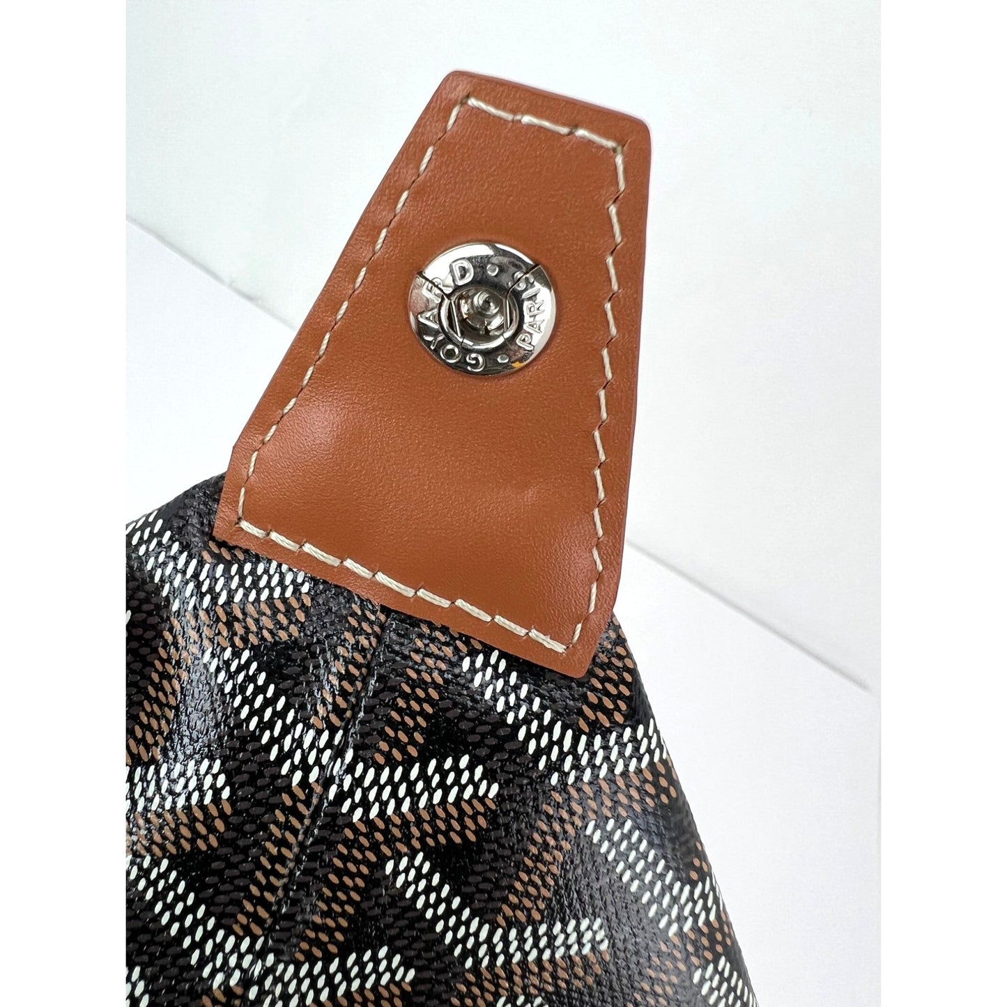 
                  
                    Goyard Goyardine Boeing 25 Trousse De Toilette Black Case Ebay Live
                  
                