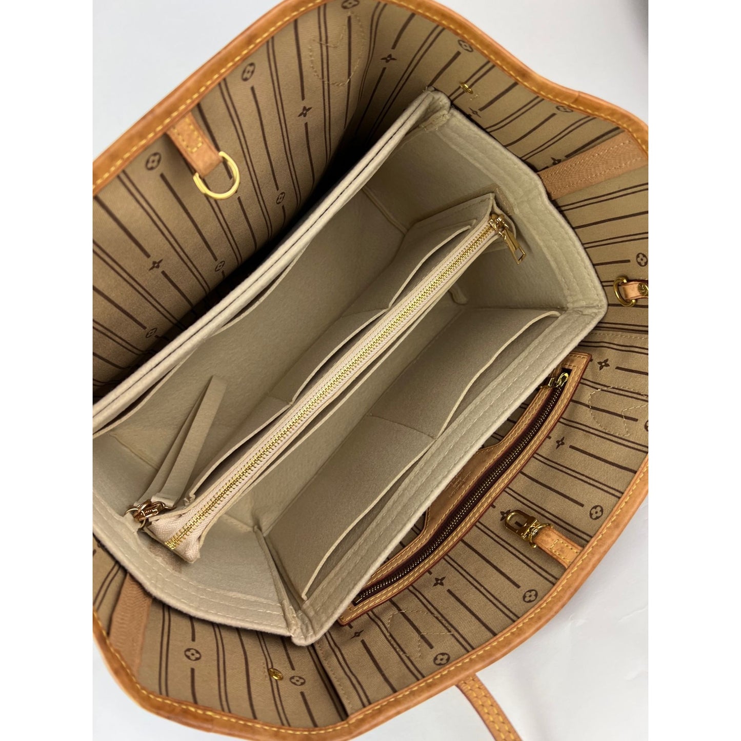 
                  
                    Louis Vuitton Neverfull MM Monogram Canvas Tote Bag
                  
                