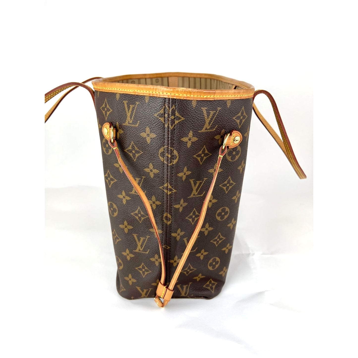 
                  
                    Louis Vuitton Neverfull MM Monogram Canvas Tote Bag
                  
                
