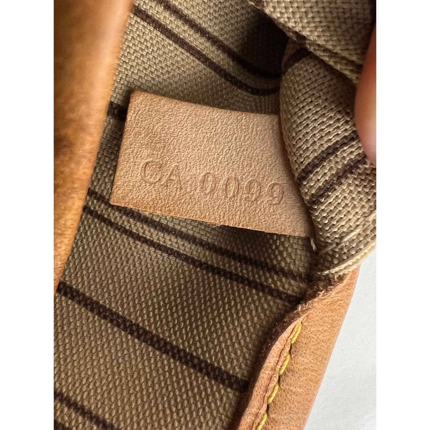 
                  
                    Louis Vuitton Neverfull MM Monogram Canvas Tote Bag
                  
                