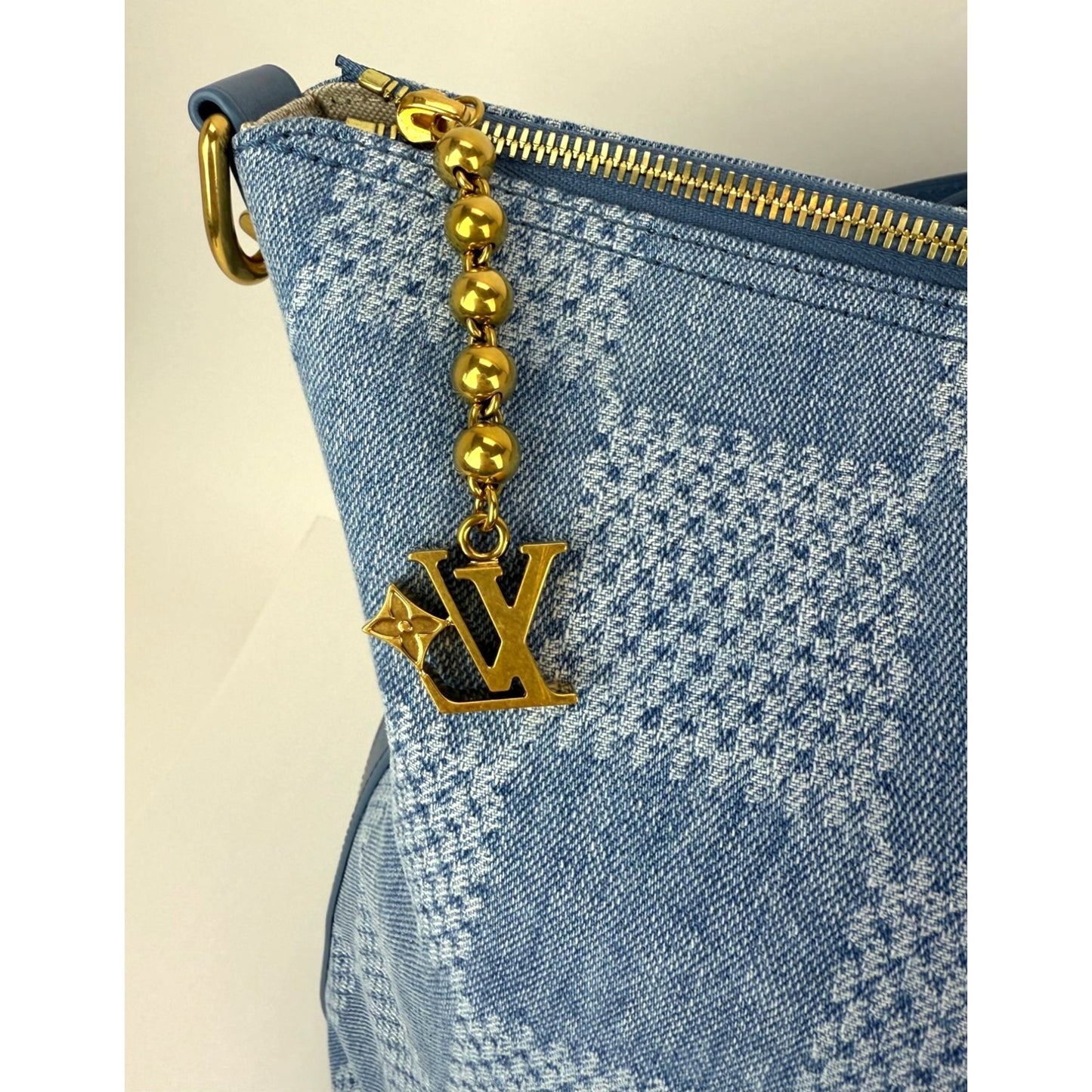 
                  
                    Louis Vuitton Damier Denim Vagabond hobo Handbag
                  
                