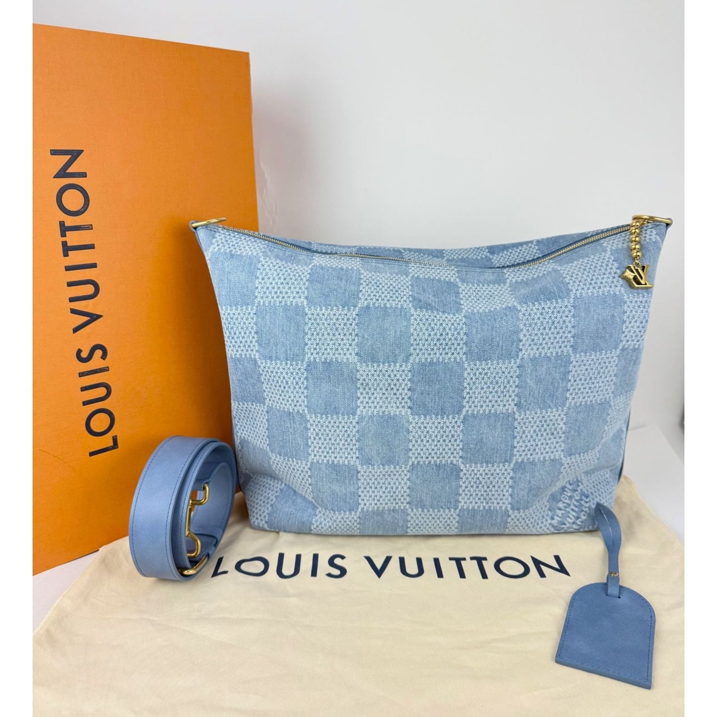 
                  
                    Louis Vuitton Damier Denim Vagabond hobo Handbag
                  
                