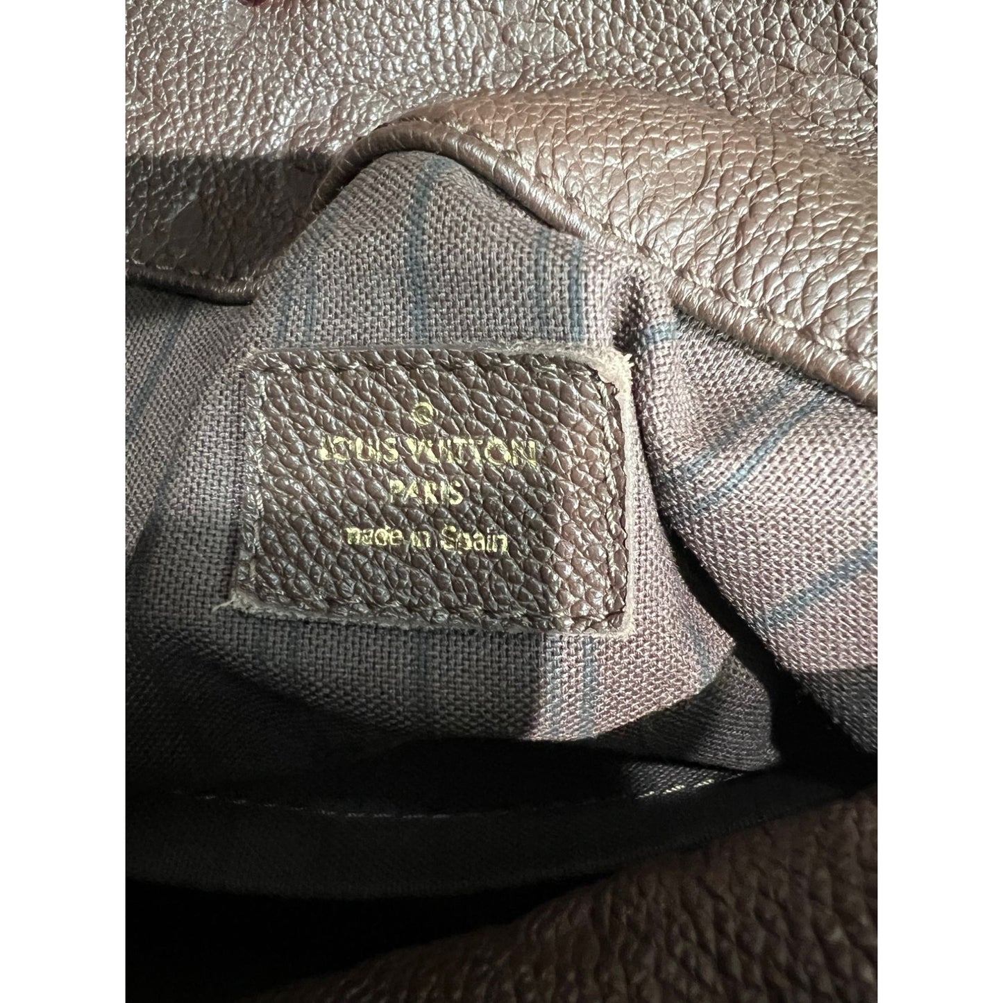 
                  
                    Louis Vuitton Artsy MM Monogram Empreinte Brown Shoulder Tote Bag
                  
                