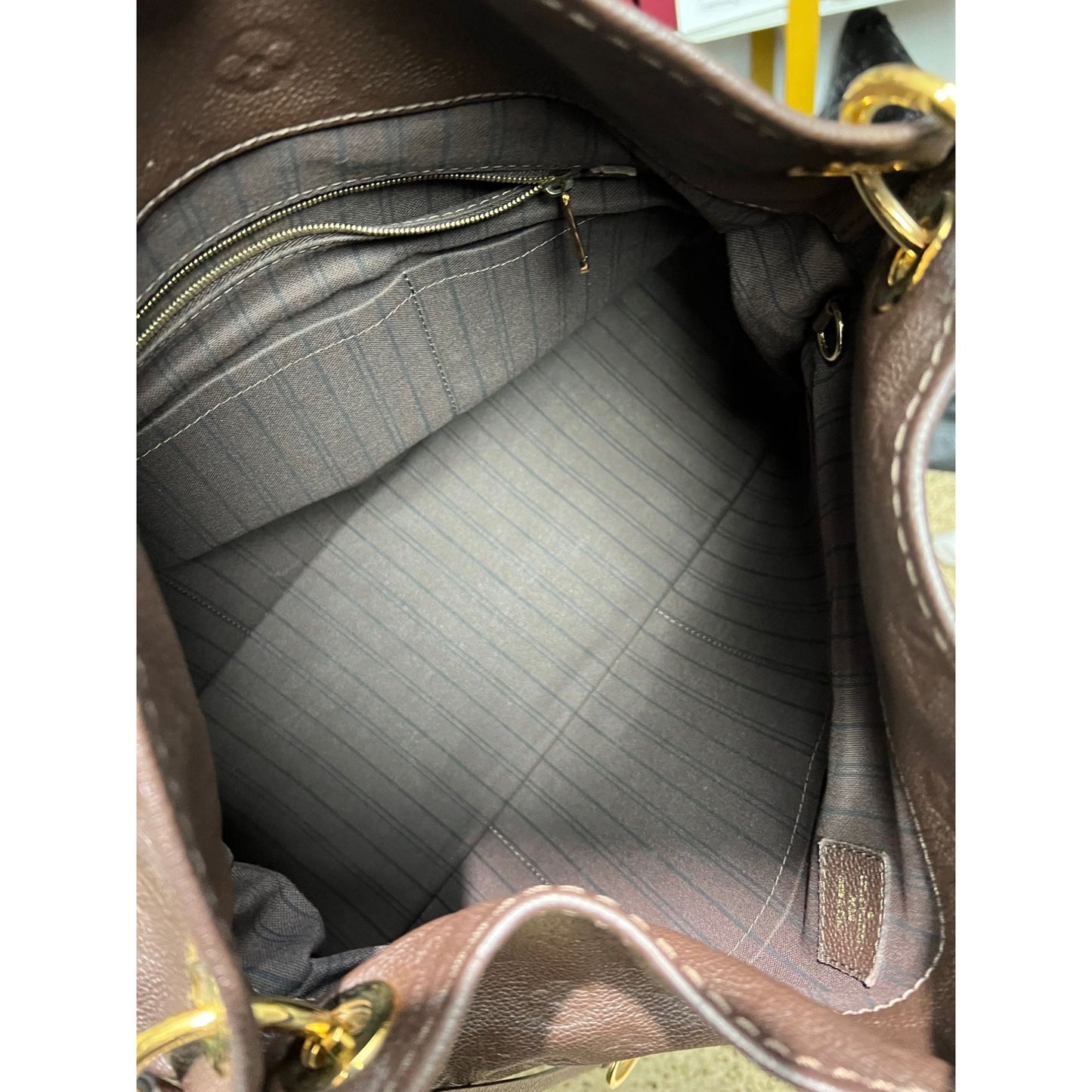 
                  
                    Louis Vuitton Artsy MM Monogram Empreinte Brown Shoulder Tote Bag
                  
                