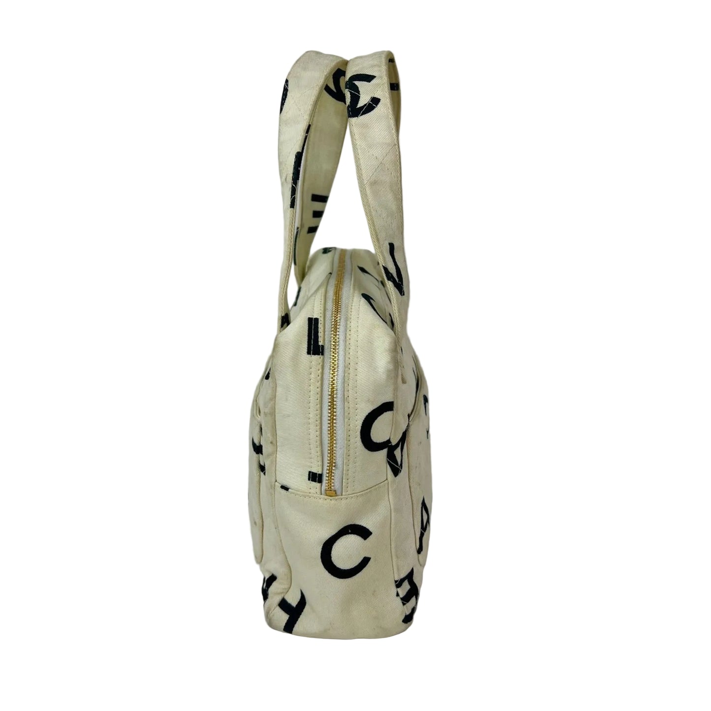 
                  
                    Chanel Matelasse Logo Ivory Cotton Canvas Vintage Hand Bag
                  
                