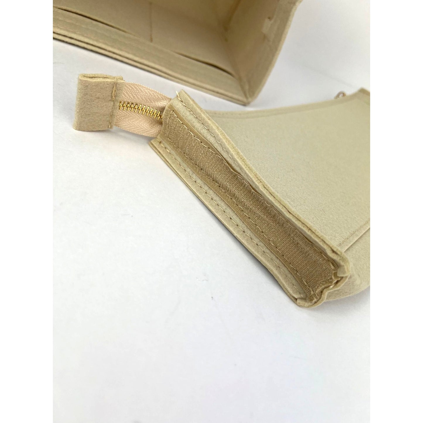 
                  
                    Bag Organizer Medium Felt Insert for Handbags
                  
                