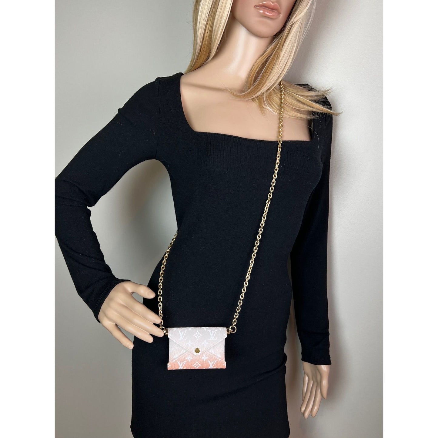 
                  
                    LOUIS VUITTON Kirigami Pochette Small Pool Giant Monogram Card Case
                  
                