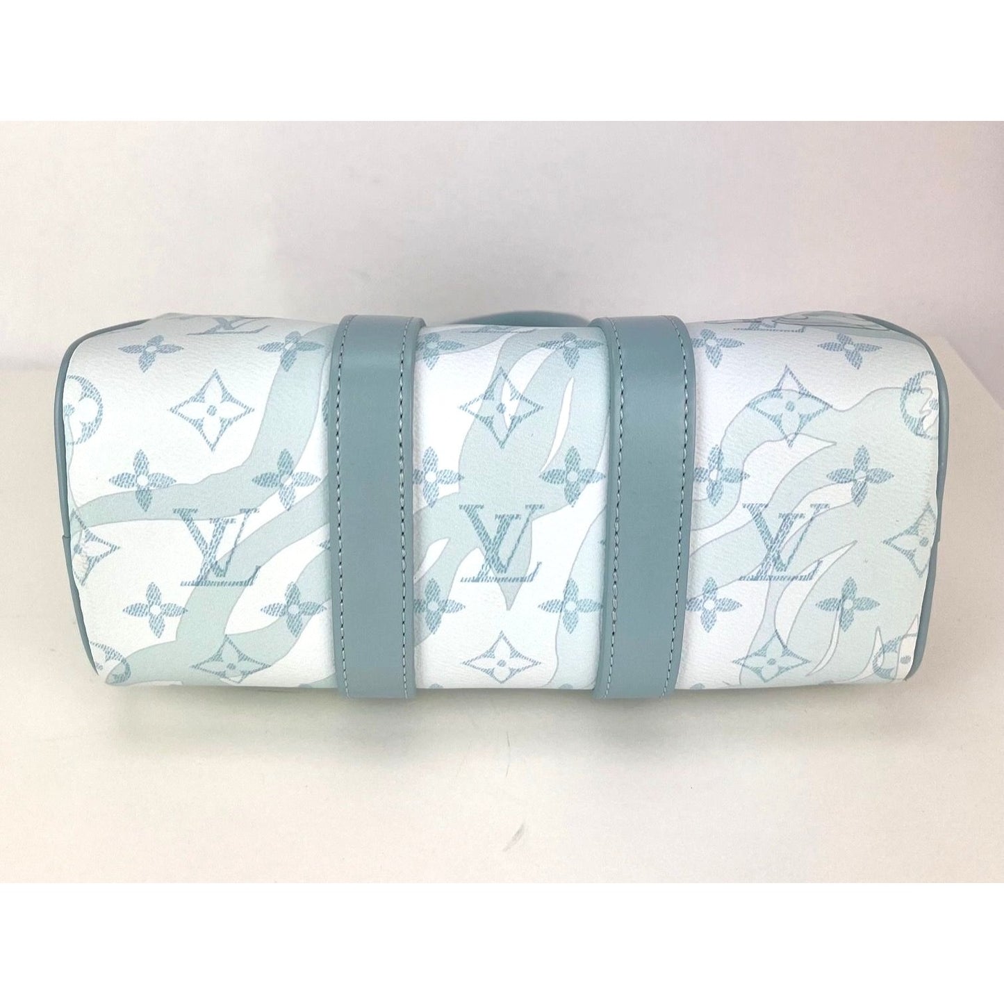 
                  
                    Louis Vuitton Keepall Bandoulière 25 Aquagarden Crystal Blue Hand Crossbody Bag
                  
                