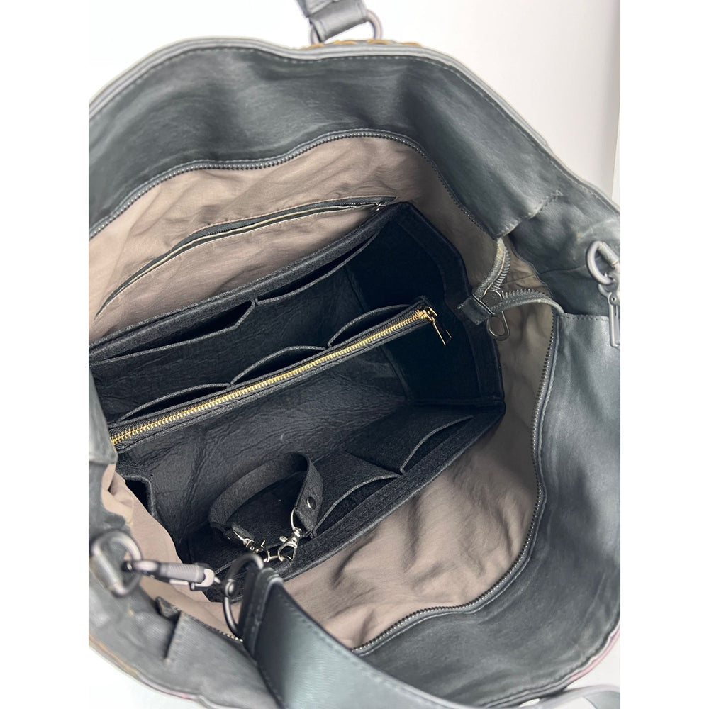 
                  
                    Bottega Veneta Intreciato Black leather zippered Messenger Tote Bag
                  
                