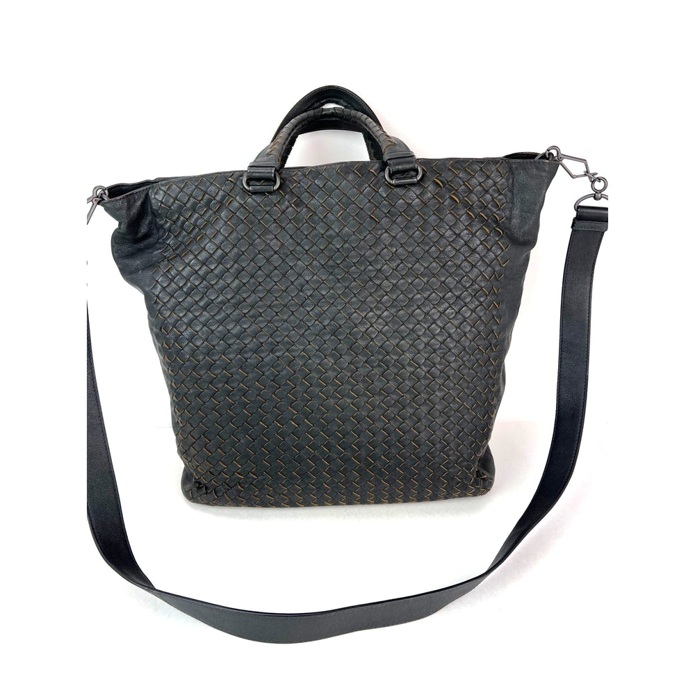 
                  
                    Bottega Veneta Intreciato Black leather zippered Messenger Tote Bag
                  
                