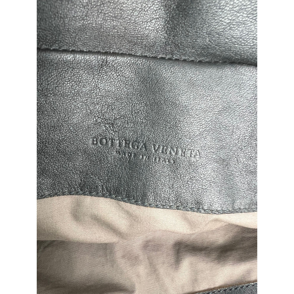 
                  
                    Bottega Veneta Intreciato Black leather zippered Messenger Tote Bag
                  
                