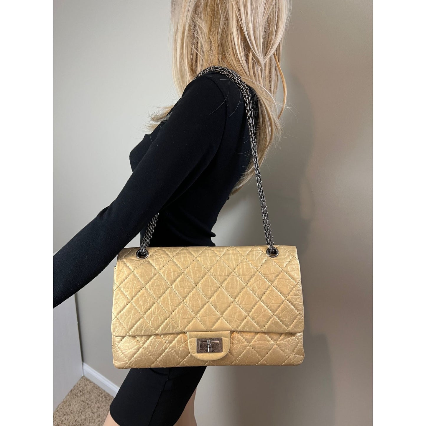 
                  
                    Chanel Metallic Aged Calfskin Quilted 2.55 Reissue 227 Double Flap Pale Gold
                  
                