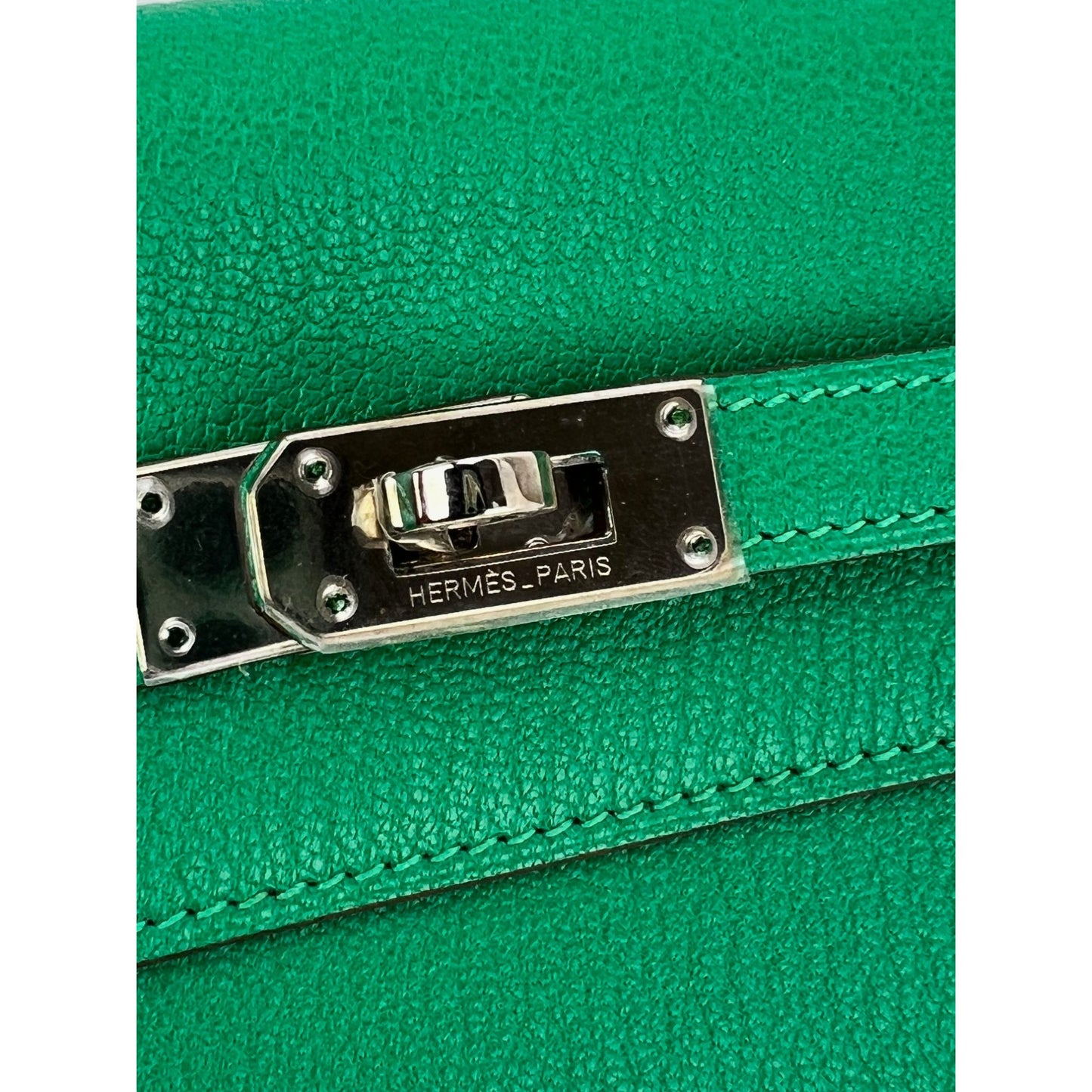 
                  
                    Hermes Chevre Mysore Kelly Longue Green Menthe Leather Wallet
                  
                
