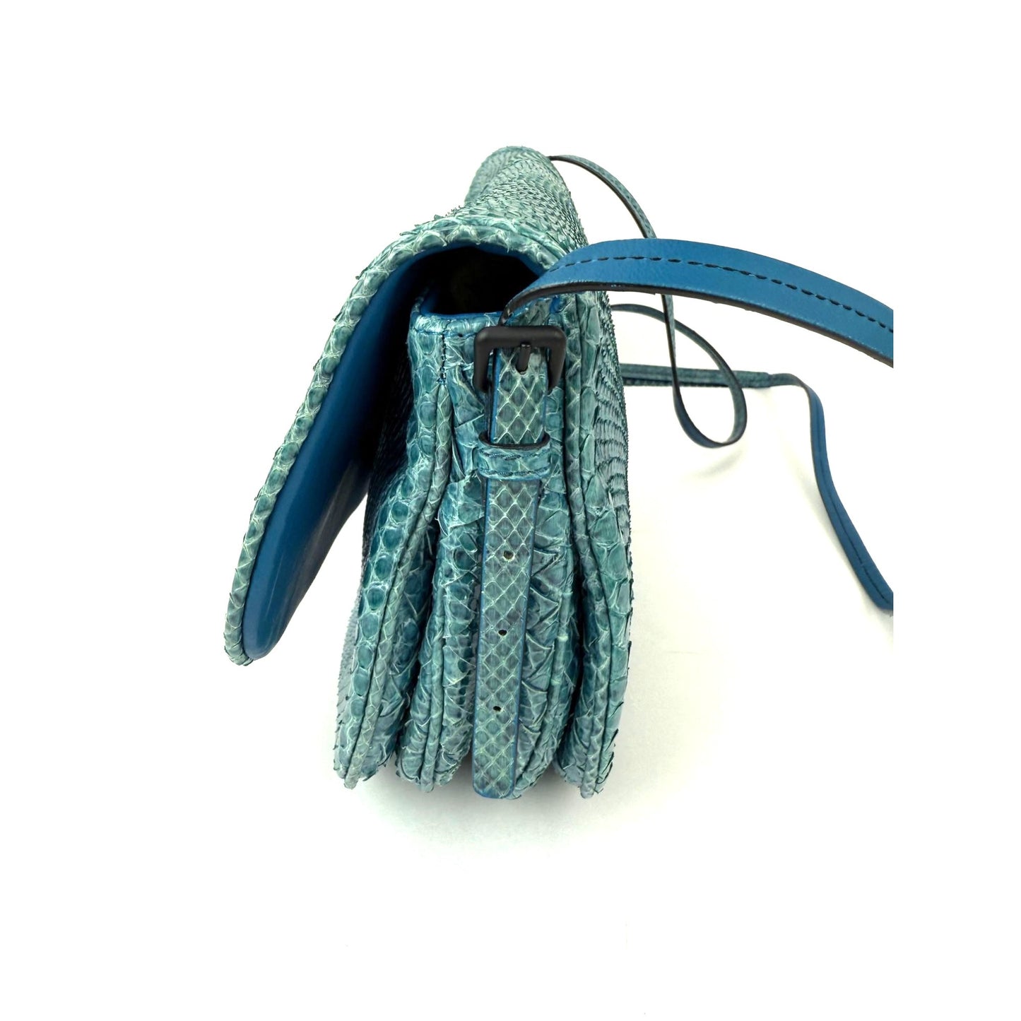 
                  
                    Bottega Veneta Python Embossed Blue Leather Shoulder Bag  EBAY LIVE
                  
                