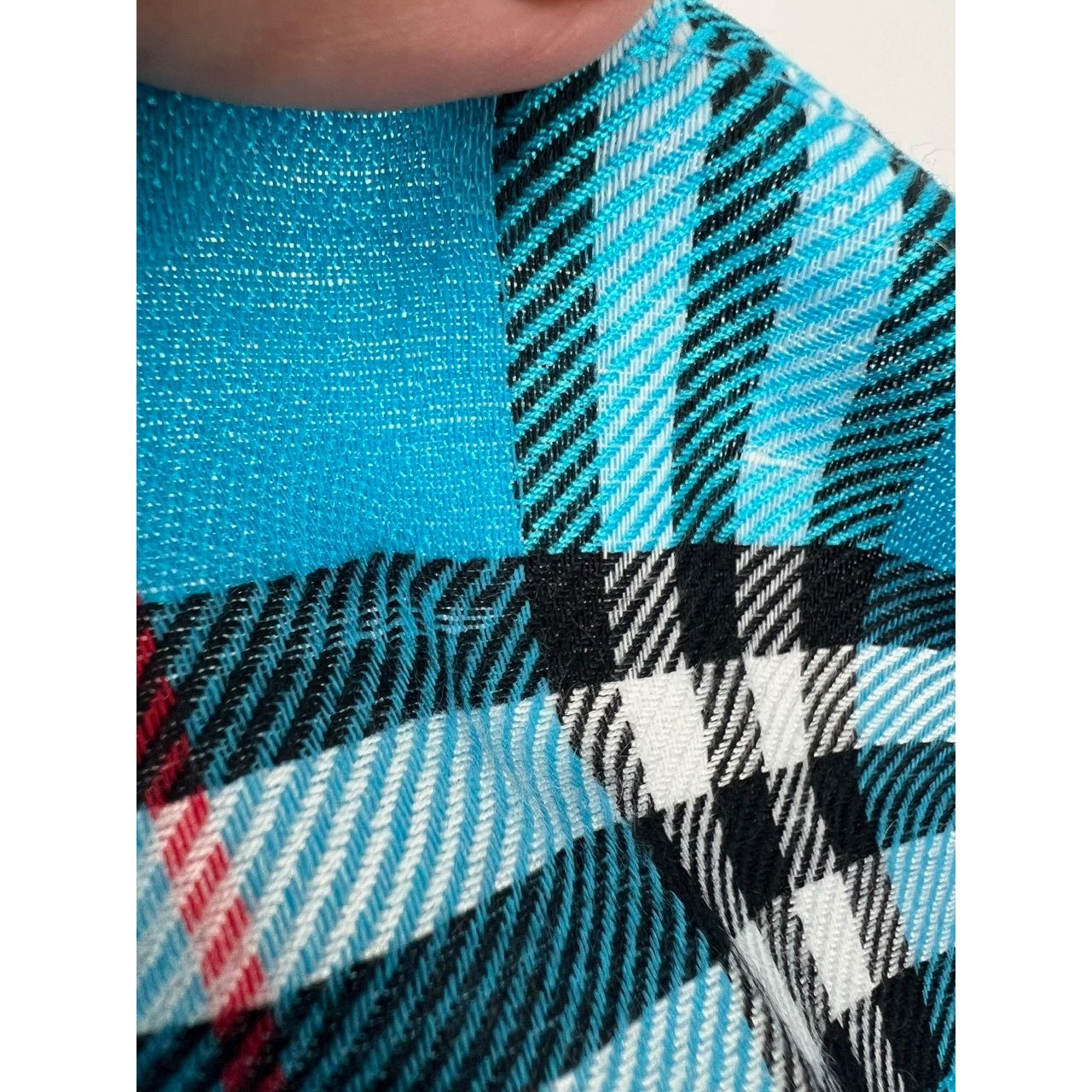 
                  
                    Burberry Check Pattern Wool Silk Blue Scarf
                  
                