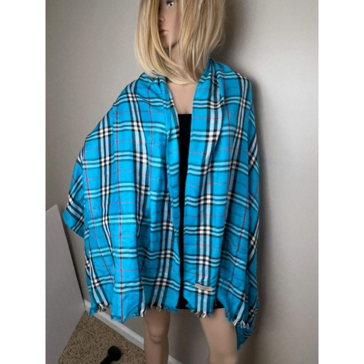 
                  
                    Burberry Check Pattern Wool Silk Blue Scarf
                  
                