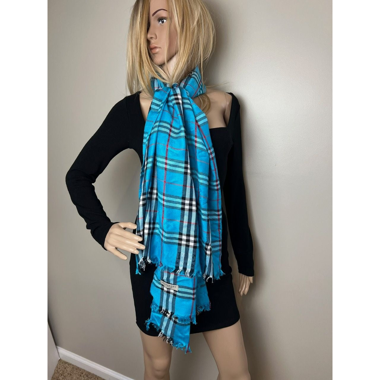 
                  
                    Burberry Check Pattern Wool Silk Blue Scarf
                  
                
