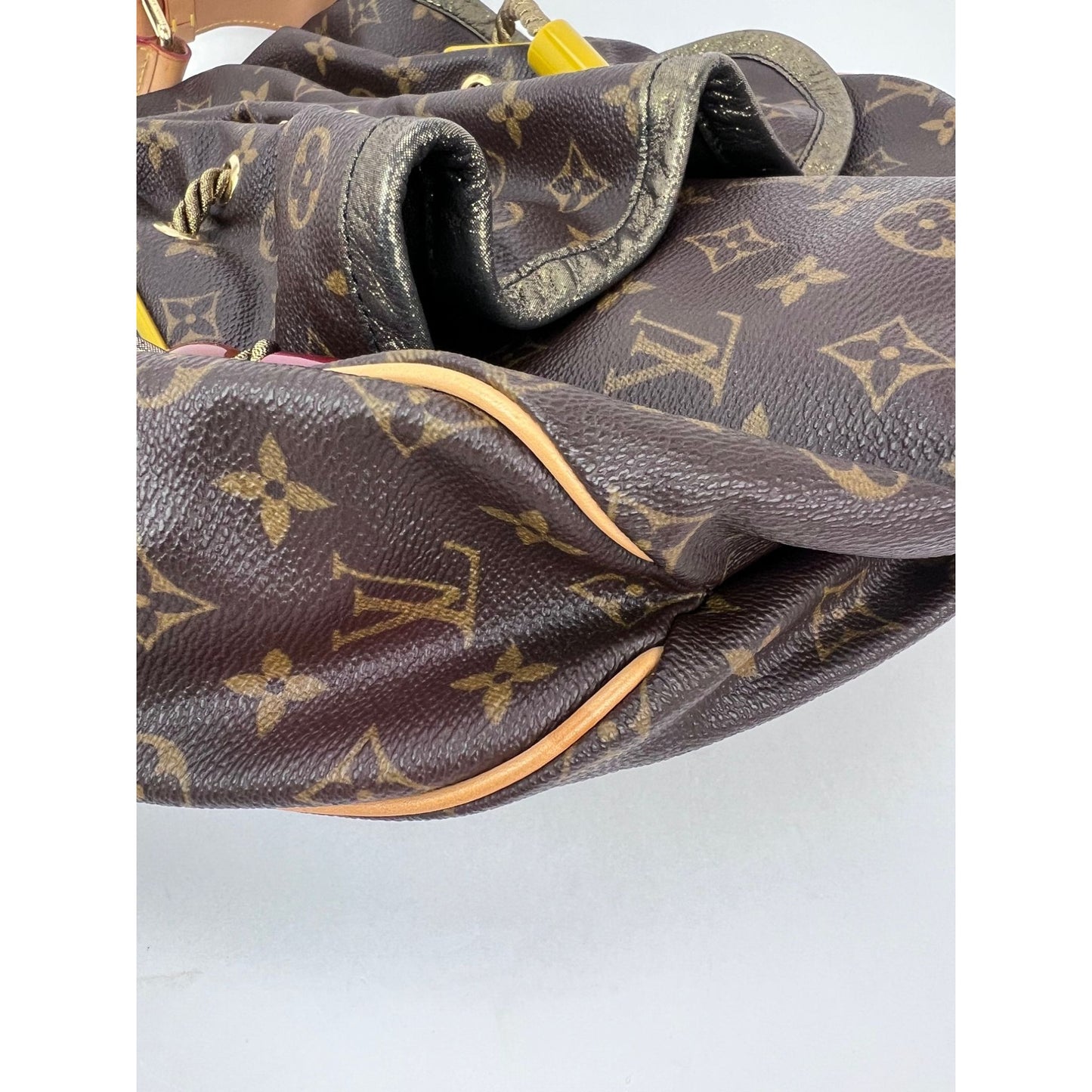 
                  
                    Louis Vuitton Monogram Kalahari GM Shoulder Bag
                  
                
