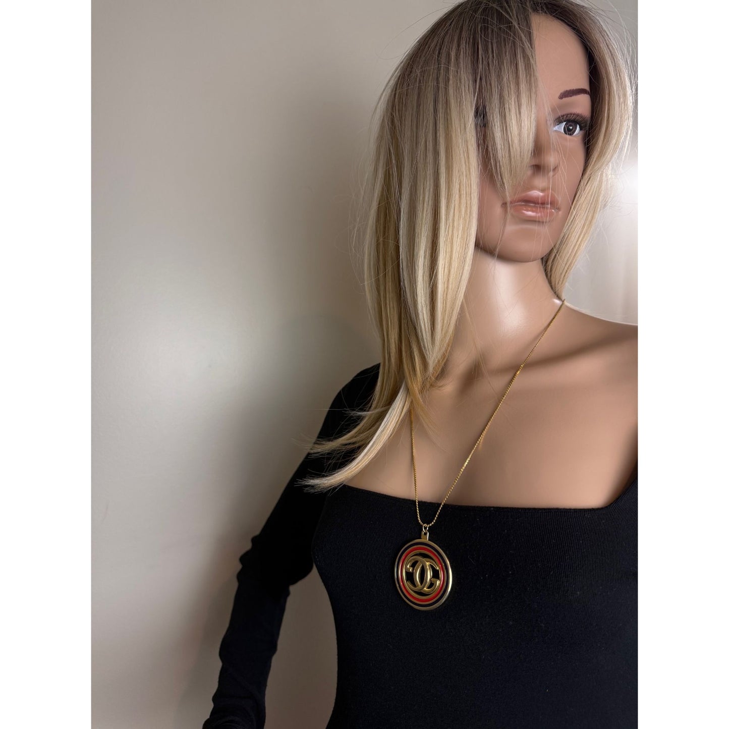 
                  
                    Gucci Interlocking G Pendant Gold Tone Vintage Necklace
                  
                