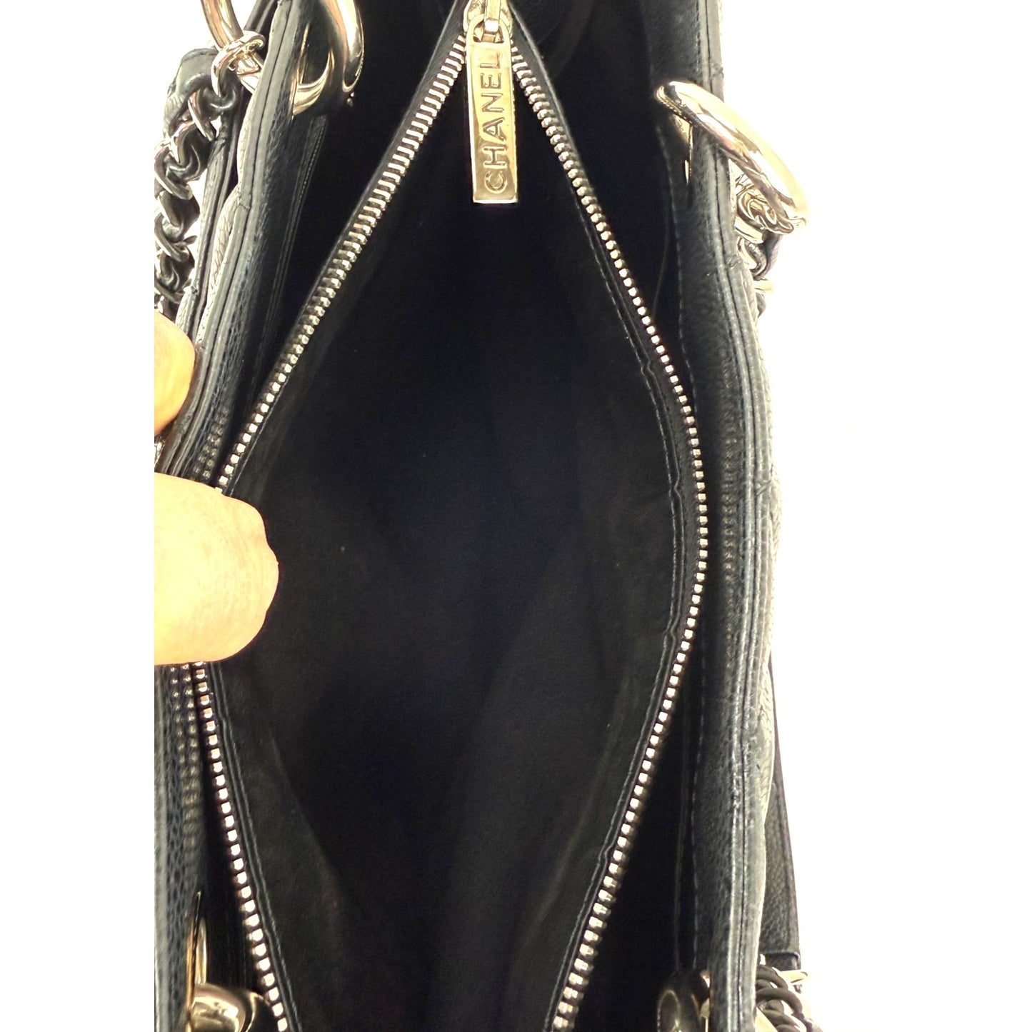 
                  
                    Chanel Caviar Quilted Black Grand Shopping GST Tote Bag
                  
                