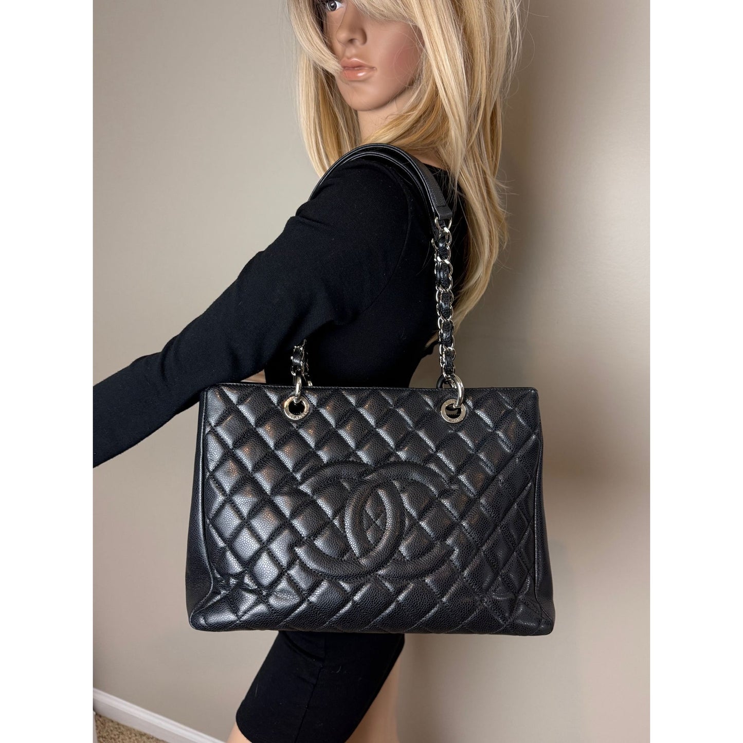 
                  
                    Chanel Caviar Quilted Black Grand Shopping GST Tote Bag
                  
                