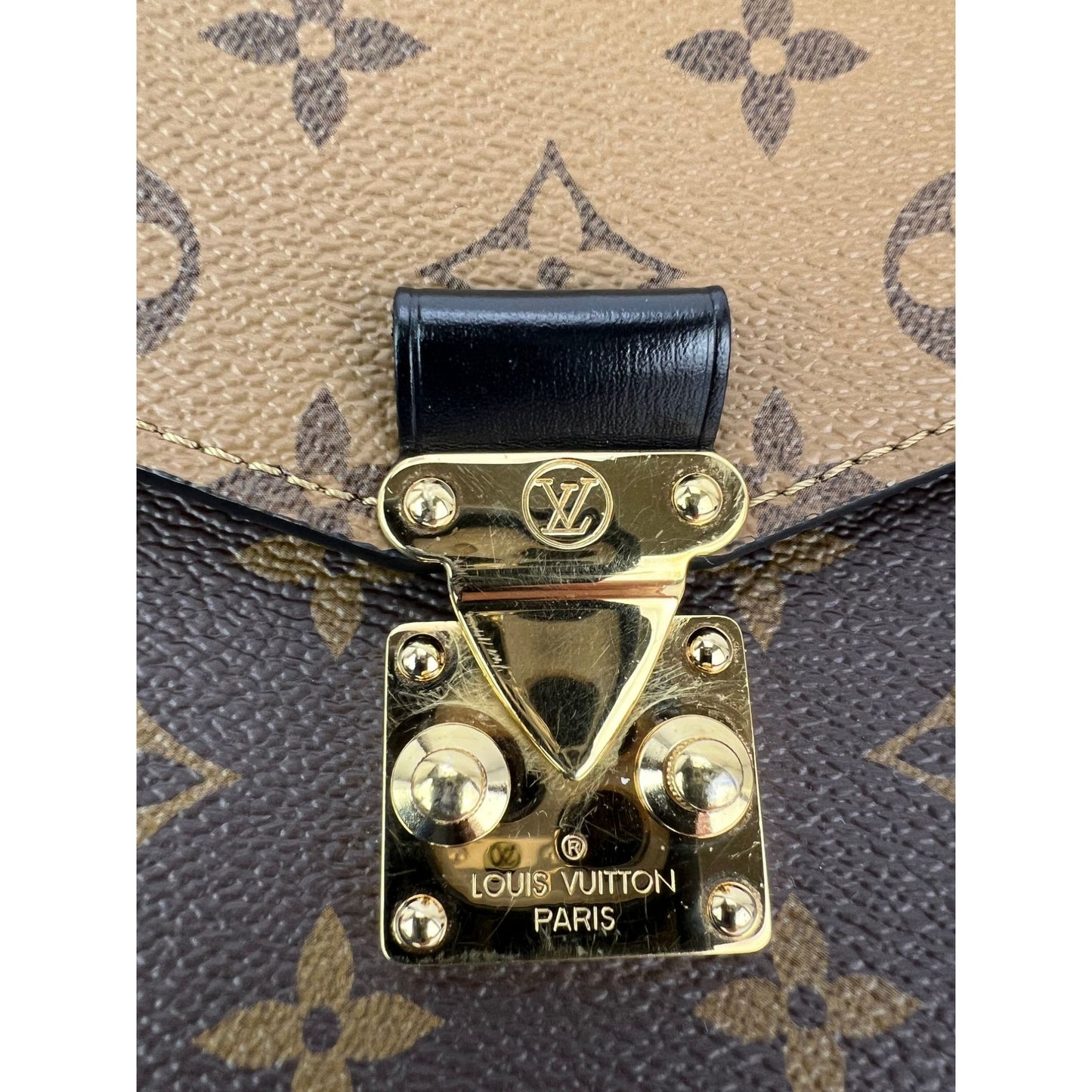 
                  
                    Louis Vuitton Pochette Metis Reverse Monogram Messenger Crossbody Bag
                  
                