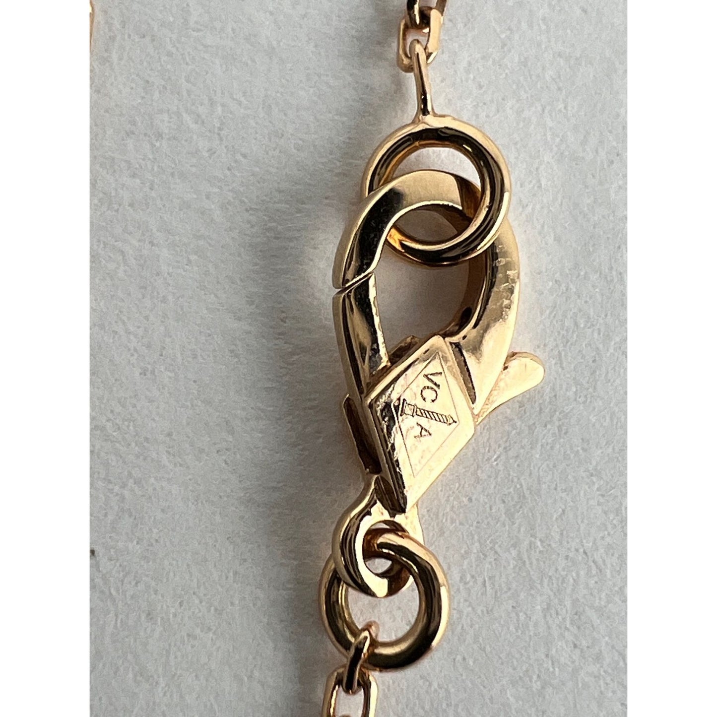 
                  
                    Van Cleef & Arpels Lucky Spring Plum Blosssom Pendant Necklace Rose Gold
                  
                