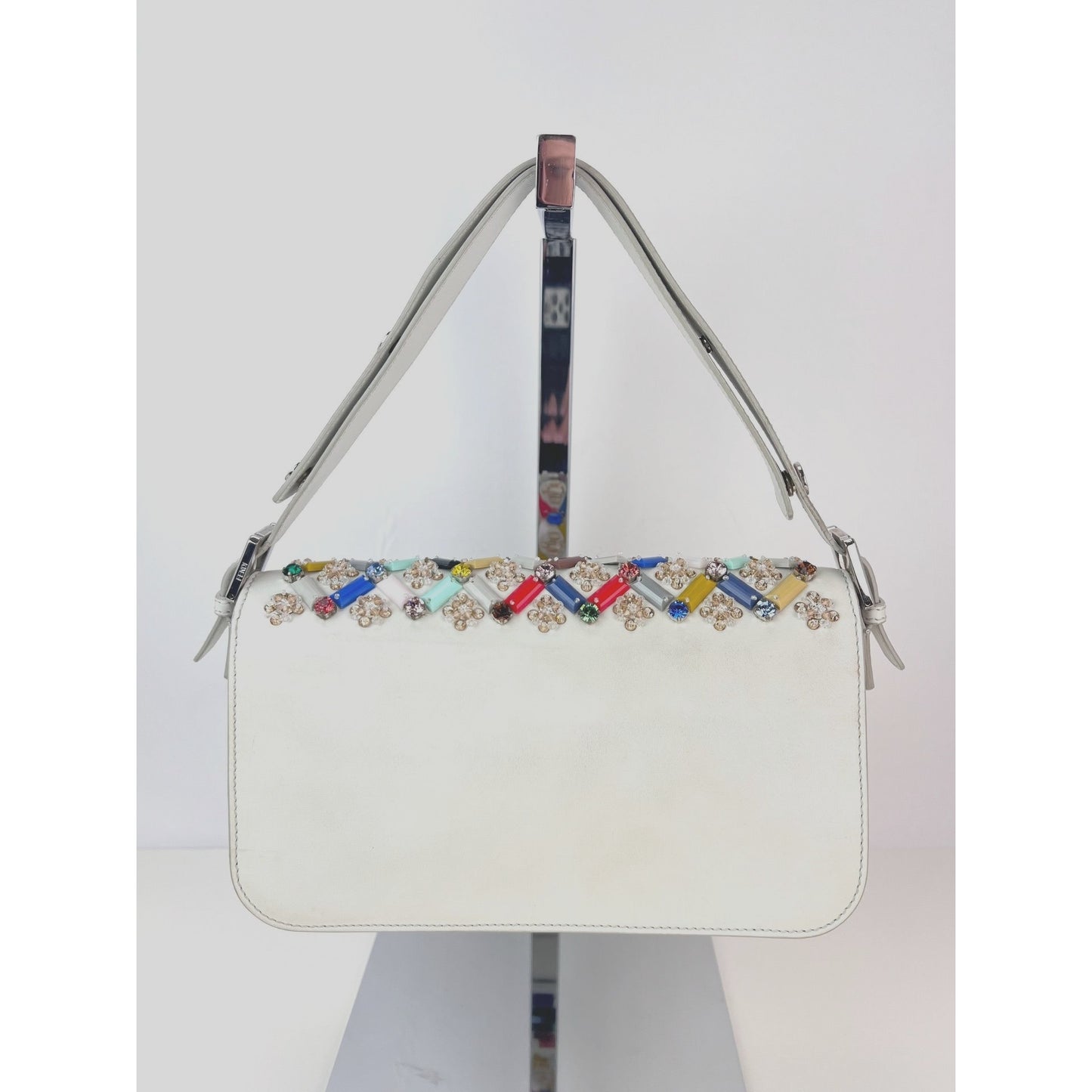 
                  
                    Fendi Vitello Dolce Crystal Baguette Shoulder Bag White Multicolor
                  
                