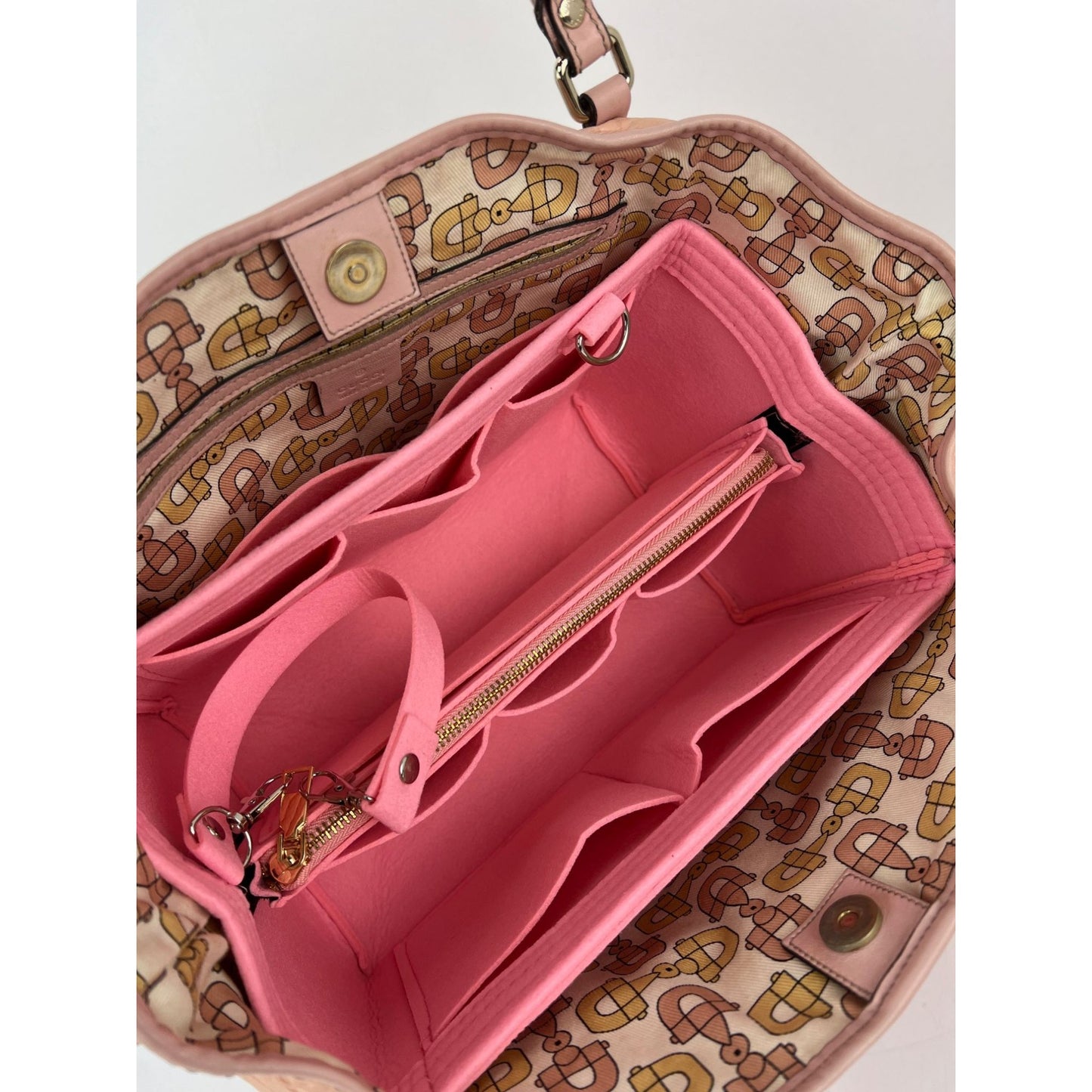 
                  
                    GUCCI Guccissima Pink Leather Joy Medium Rose Dragea Tote Bag
                  
                