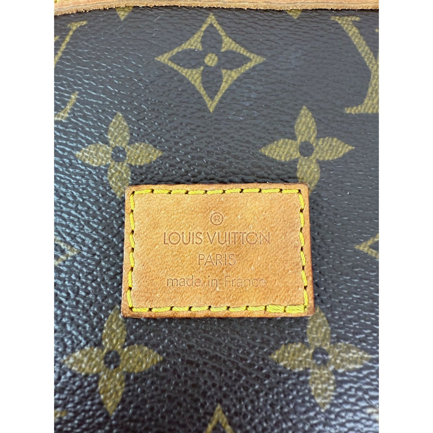 
                  
                    Louis Vuitton Monogram Saumur 30 Vintage Saddle Style Messenger Crossbody Bag
                  
                