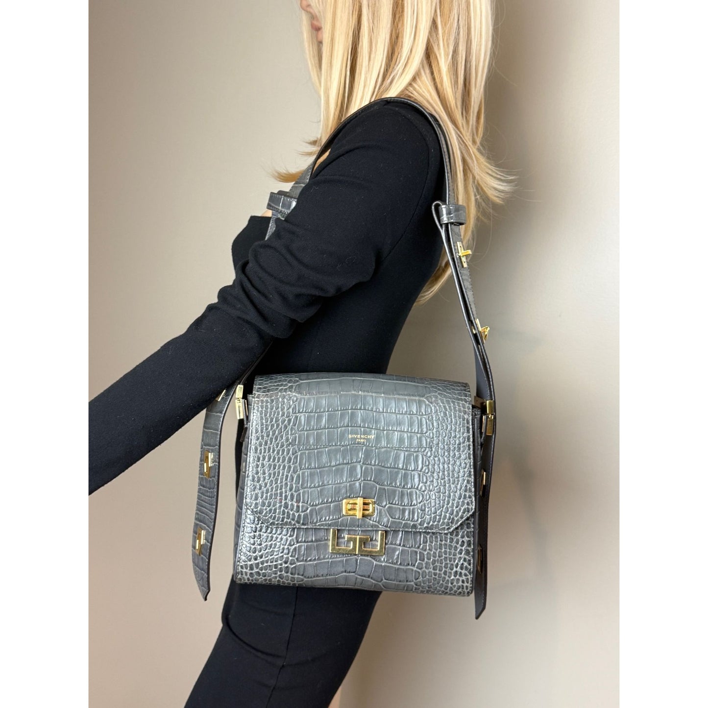 
                  
                    Givenchy Leather Crocodile Embossed Medium Eden Storm Gray Crossbody Shoulder Bag
                  
                
