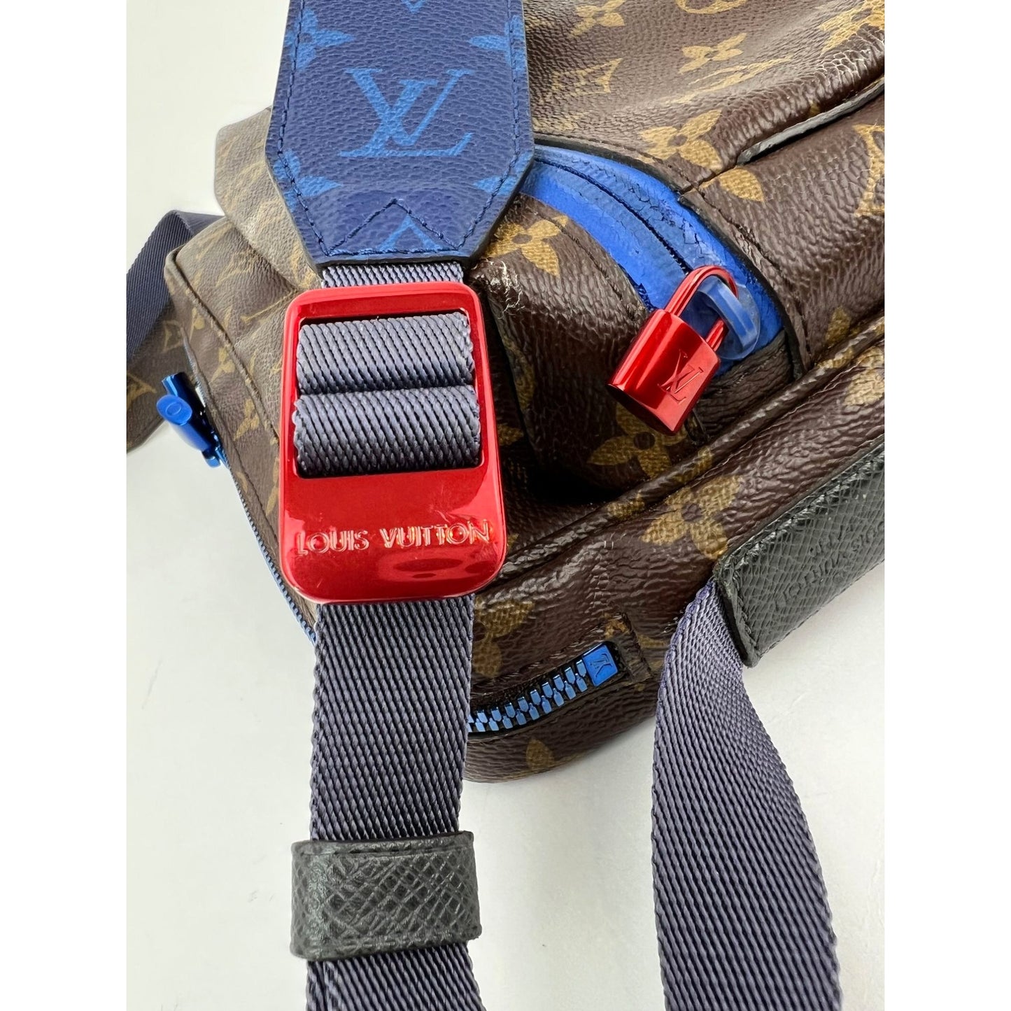 
                  
                    Louis Vuitton Monogram Outdoor Blue Messenger Bag
                  
                