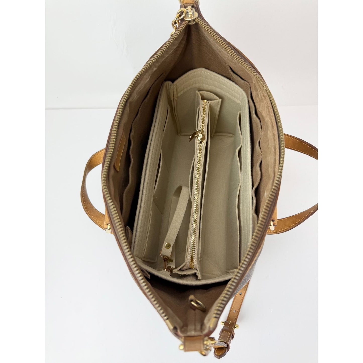 
                  
                    Louis Vuitton Palermo PM Monogram Hand Shoulder Bag
                  
                