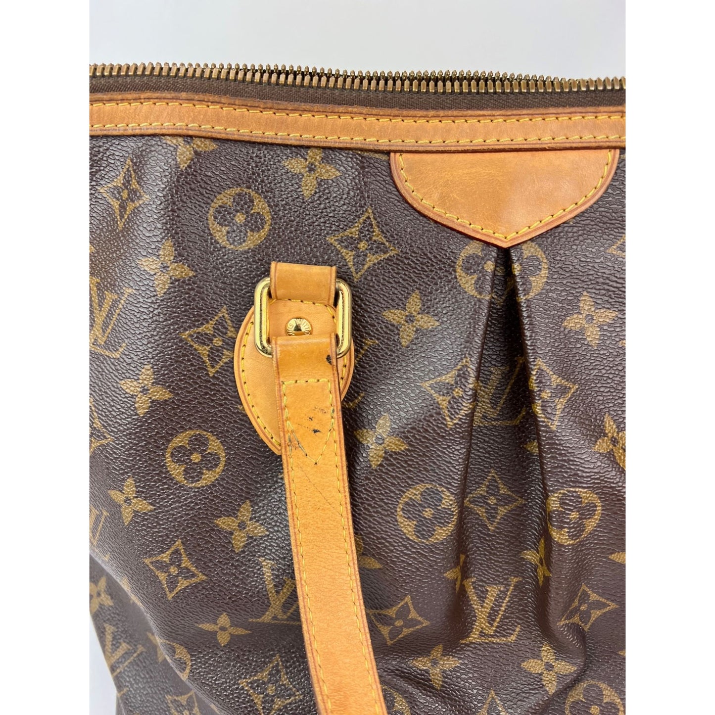 
                  
                    Louis Vuitton Palermo PM Monogram Hand Shoulder Bag
                  
                