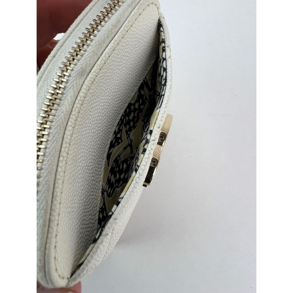 
                  
                    Chanel Caviar Quilted CC Zip Card Holder White Wallet
                  
                