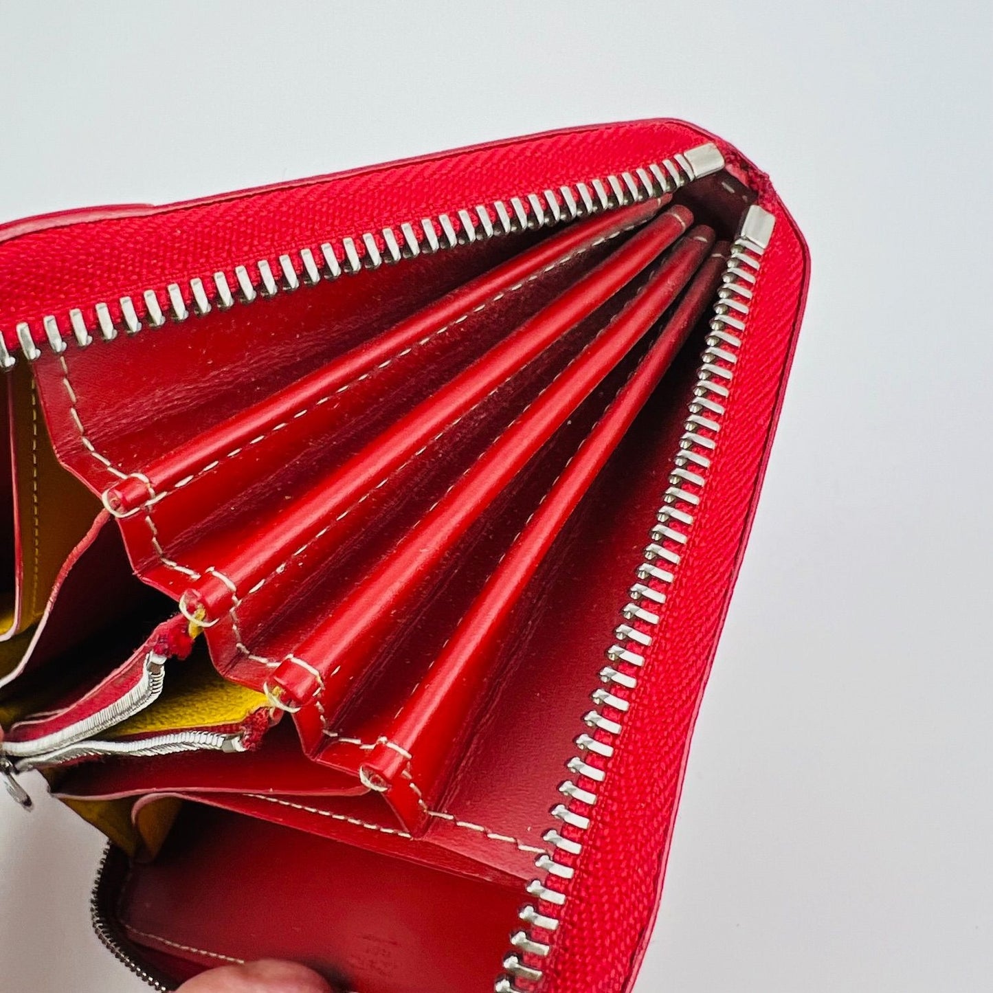 
                  
                    Goyard Matignon GM Wallet Goyardine Red Zip Around Clutch
                  
                