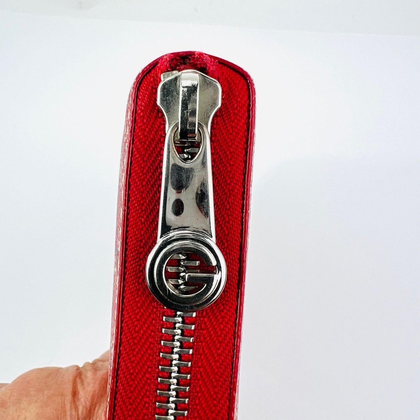 
                  
                    Goyard Matignon GM Wallet Goyardine Red Zip Around Clutch
                  
                
