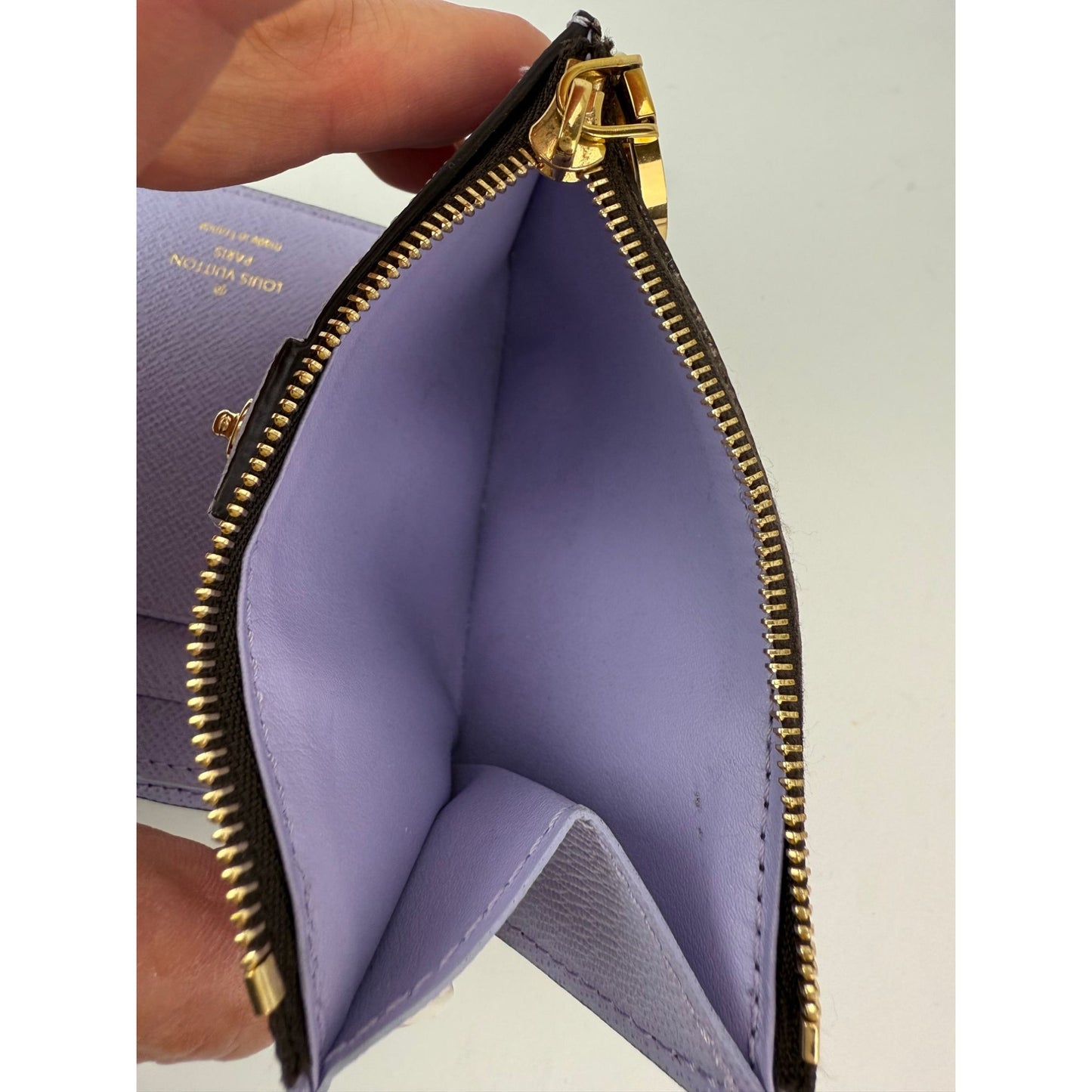 
                  
                    LOUIS VUITTON Lisa Monogram Purple Iris Lining Wallet
                  
                