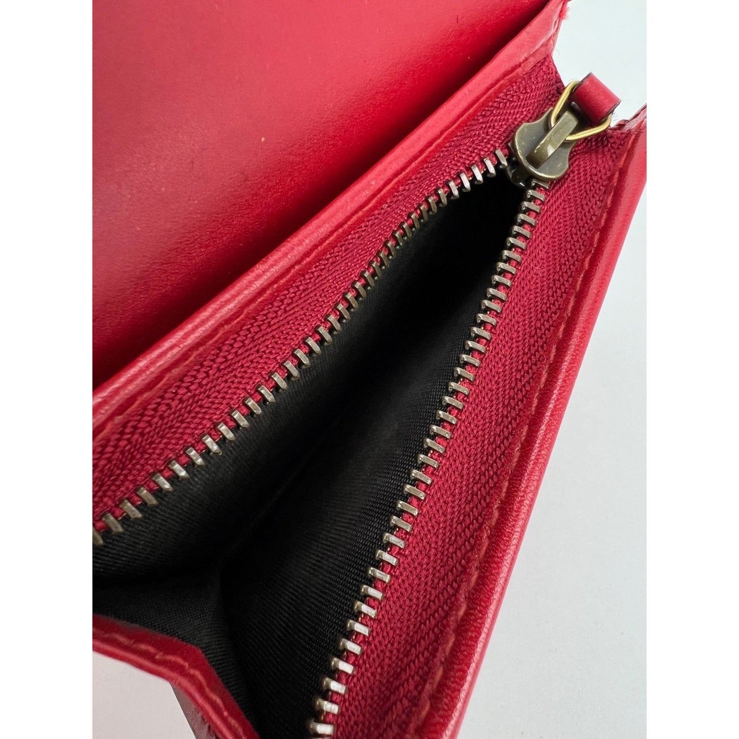 
                  
                    Gucci Guccissima Bifold Cherries Compact Red Leather Wallet  
                  
                