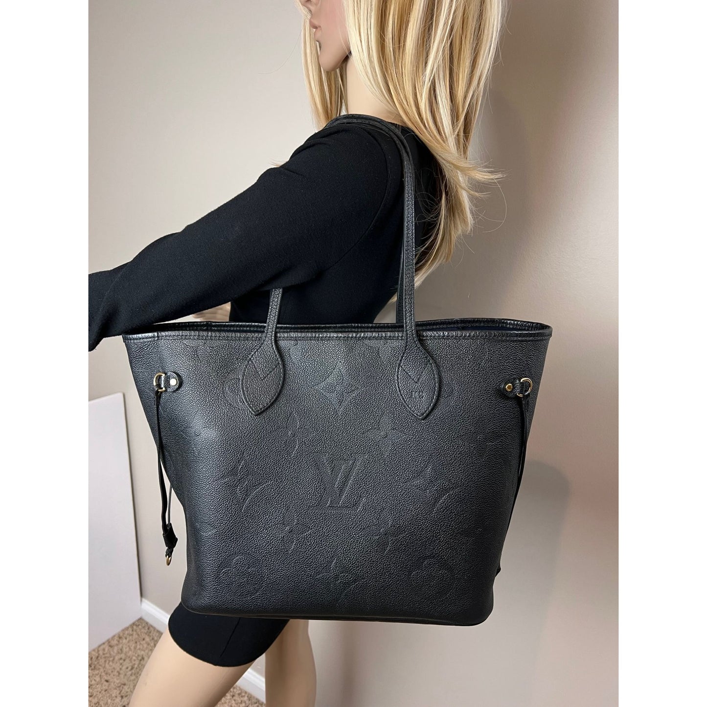
                  
                    Louis Vuitton Neverfull MM Giant Monogram Black Empriente Leather Tote
                  
                