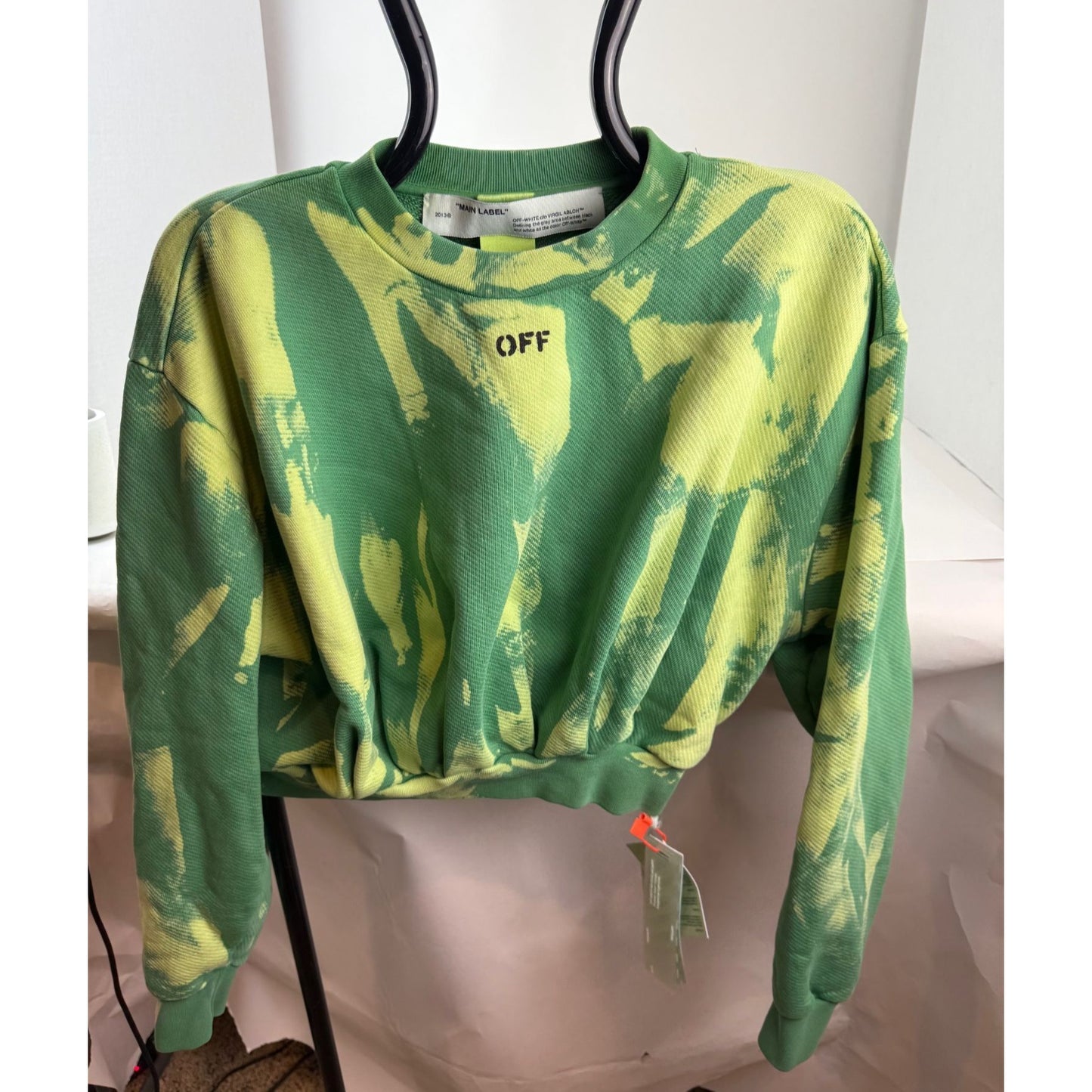 
                  
                    OFF White Tye Dye Xtra Crop Sweatsh Light Green Sweatshirt
                  
                
